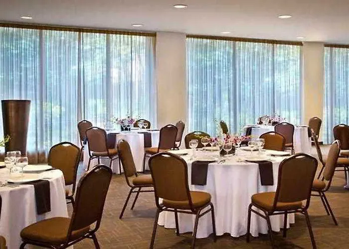 Chicago Marriott O'hare Hotel 3*